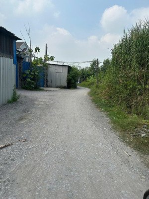 chủ cần bán gấp 1.582m2 giá 4ti xã tân quý tây