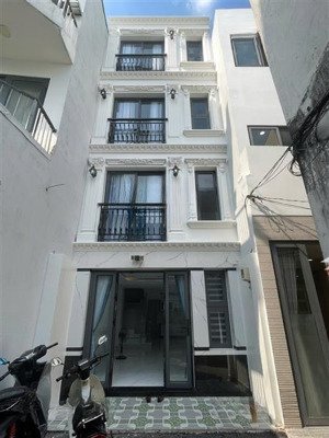 nhà mới dọn vào ở ngay huỳnh khương an, gv dt: 63m2 kết cấu 5 tầng, 5 pn full nội thất giá: 7 tỷ 9
