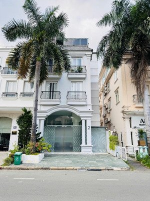 siêu phẩm!mặt tiền khu phú mỹ hưng, quận 7 - dt: 8x18m - 4 tầng - giá bán: 41 tỷ thương lượng