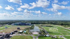 nền đẹp sổ sẵn gần công viên hồ trung tâm