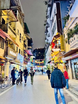 mặt phố cổ-dân xây-lô góc-kinh doanh sầm uất-dòng tiền ổn định-đầu tư giữ tiền- hoàn kiếm dt 38m