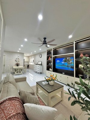 cho thuê chung cư the harmona, tân bình, dt 75m2, 2pn 2wc giá 10tr (nhà đẹp). lh mão