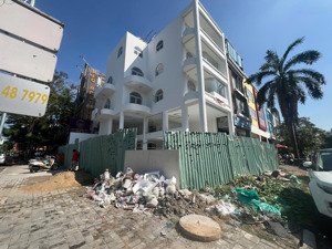 cho thuê nhà góc 2 mặt tiền đường bùi bằng đoàn và phan khiêm ích , khu phú mỹ hưng, nhà mới 100%