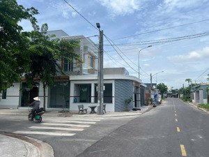 kẹt tiền bán gấp lô đất 150m2 ngay đối diện vòng xoay cống bà sáu tam phước, long điền