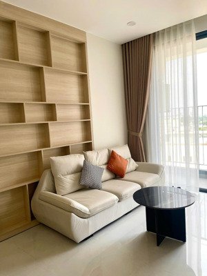 chính chủ cần tiền bán gấp căn hộ 2 phòng ngủ full nội thất chỉ 2,8 tỷ sổ sẵn cc lê phong