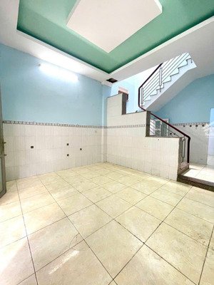 bán nhà ngang 4.5m vuông vức trung tâm bình thạnh. hẻm 170 bùi đình túy