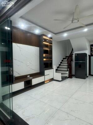 Cho thuê nhà riêng ngõ 32 Đồng Me, Mễ Trì Thượng, Nam Từ Liêm 45m x 5T giá 16TR