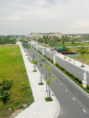 nền 2 mặt tiền đang mở rộng 40m - sổ sẵn ccn - giá đầu tư chỉ 1,07 tỷ - lh ngay 