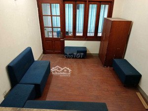 cho thuê nhà ngõ chợ khâm thiên, đống đa 3 ngủ, 9tr