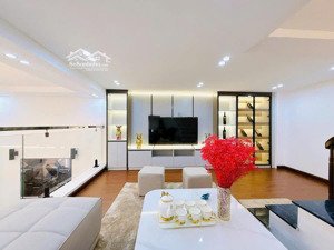 bán nhà miếu đầm mễ trì, nhà dân xây 40m 5t 3pn thang máy full nội thất 8,6 tỷ sổ đỏ đẹp.