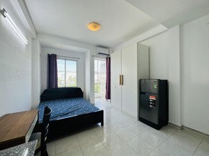 cho thuê phòng trọ quận 7......phòng trọ full nội thất, ban công view sông cực thoáng mát