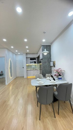 căn hộ chung cư 2pn tại sky garden i, phạm văn nghị, tân phong, q7, giá tốt 5,55 tỷ
