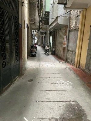 bán nhà hồng hà hoàn kiếm - dt 18m2 - 5 tầng - ngõ thông - đang cho thuê 10tr/tháng - 6.x tỷ