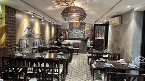 gia đình cần bán nhà mặt phố thái hà, đống đa, kd cực đỉnh, vỉa hè rất rộng, sổ vuông đẹp