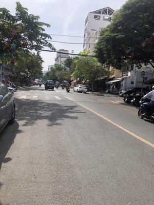 bán nhà mặt tiền nội bộ 839 lê hồng phong, p12, ngang 5.3m, 4 tầng, thông sư vạn hạnh, cực đẹp q10