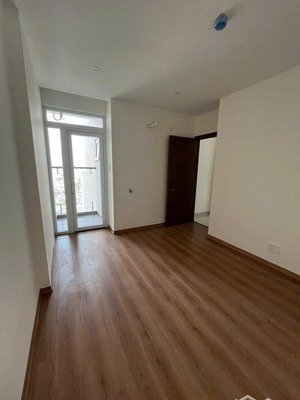 cho thuê căn hộ 3 phòng ngủ giá tốt có sẵn rèm