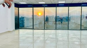 giá sốc! văn phòng 40m² tại lý thường kiệt 10,5 triệu/tháng