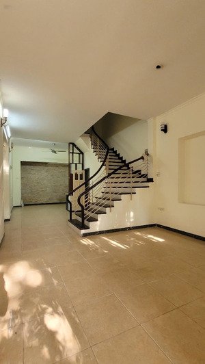 cho thuê nhà vũ phạm hàm, 90m2, 4 tầng, mt 5m, phân lô, vp, kd, spa, 35tr