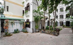 biệt thự compound phổ quang hồ bơi sân vườn sát sân bay tsn dt 438m2 giá 79 tỷ