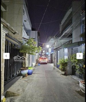 nhà cực đẹp 4 phòng ngủ lớn ở ngay, không cần sửa chữa