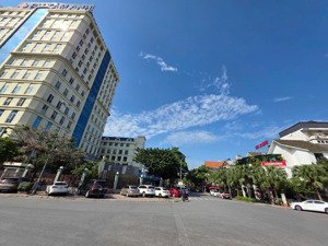 mặt phố ái mộ - bồ đề - kinh doanh - lô góc 2 thoáng -ngay bệnh viện tâm anh - 66m2 -mặt tiền 4.5m