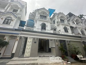 khu vip-giảm tới đáy chỉ còn - 7tỷ480 - 6.4x12 -4 tầng - nhà đậu 2 oto