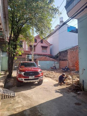 cần ra đi gấp khu nhà trọ 6 phòng đã tách 2 lô 3 tỷ 986tr/ lô mua 2 lô 7 tỷ 900tr hh 50tr/ lô