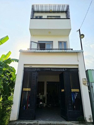 bán nhà 3 tầng, đường 10m, giá nhỉnh 5 tỷ/71m2