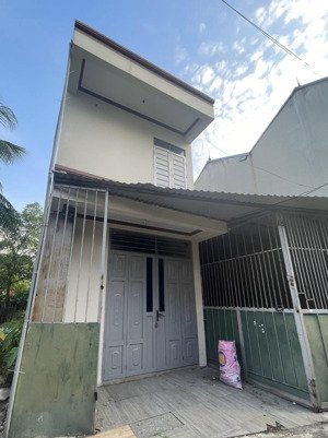 vị trí vàng lại sẵn nhà 2.5 tầng nở hậu ở hương đình sóc sơn giá thì hạt dẻ chỉ nhú 2 tỉ .