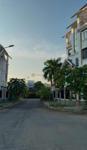 bán biệt thự 2 mặt tiền thạch mỹ lợi 17*21m hầm 5 tầng 76 tỷ