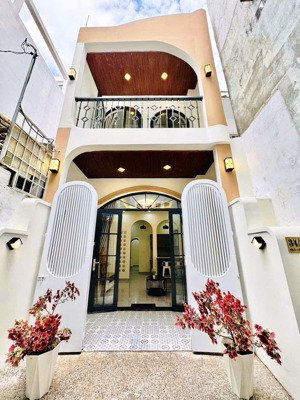 bán nhà chính chủ - đẹp vào ở ngay - 3pn có pn trệt - cách mặt tiền 20m