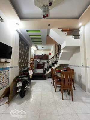 nhà chính chủ bùi quang là, gò vấp - 5 tỷ, dt 37m2, 3 tầng btct, 4pn, 3wc, shr, hoàn công đầy đủ.