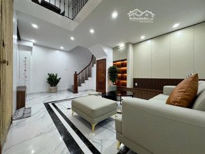 giá sốc! nhà phố yên lãng, 20m ra ô tô, kd, 2 thoáng, nhà đẹp ở ngay, full nội thất, 38mx5t