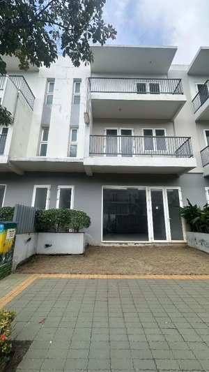 cho thuê shophouse dragon village, 5 triệu vnd, 105m2, view đẹp, giá tốt tại q9, hcm