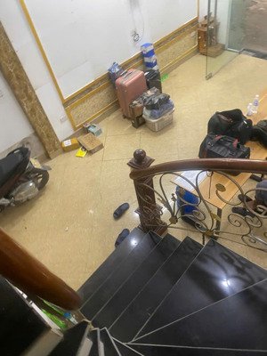 em chính chủ cần cho thuê nhà 5 tầng kinh doanh