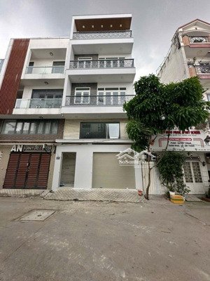 chỉ 126 tr/m2 hxh sát quang trung gv gần 60m2 dt ( 6m* 10m) 4 tầng sổ đẹp bán gấp 7 tỷ tl