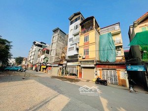 siêu phẩm cầu diễn, diện tích nhỏ siêu hiếm trong khu vực, sát mặt phố, tiện ích ngập tràn.