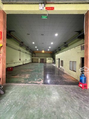 cho thuê nhà kho mới sửa hẻm 156 lê đình cẩn, p. tân tạo, 12 x 35m, cấp 4, giá 55 triệu/tháng