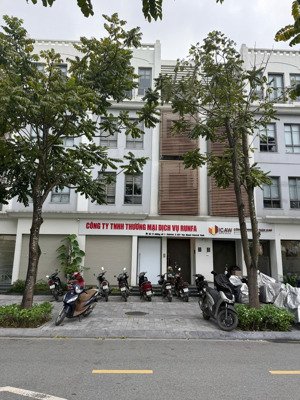 hiếm -biệt thự liền kề mặt phố, 99m2, mt 6,6m, the manor , vị trí đẹp, kinh doanh tốt, giá đầu tư