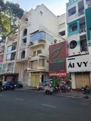 mặt tiền kinh doanh thời trang nguyễn trãi đoạn đẹp.kc 4 tầng .hđt 60tr/th chỉ 36 tỷ.