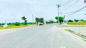 hạ giá! bán gấp lô đường lớn 10m5 ngay cổng đh y phan châu trinh, vị trí kinh doanh