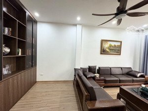 bán nhà riêng tứ hiệp 5 tầng / ngay trung tâm / nhà đẹp ở ngay / 40 mét