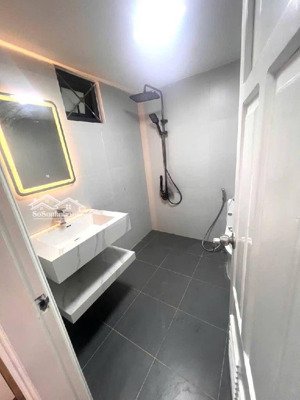 chính chủ bán nhà mặt phố la thành, lô góc, kinh doanh ngày đêm, ngay ngã 6 ô chợ dừa, ô tô vào nhà