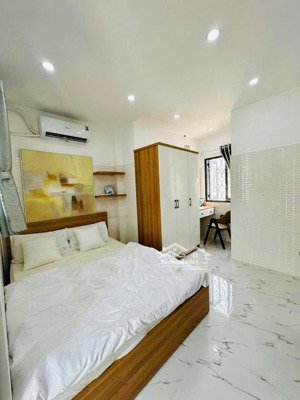cho thuê căn hộ ban công - tách bếp ngay lê văn sỹ quận 3