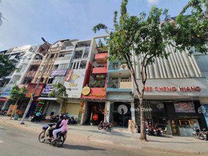 cần bán nhà mtkd đường cmt8, p4 tân bình. giá chỉ 22 tỷ còn thương lượng