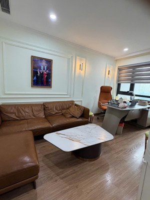 bán cc skypak 79m, 2 ngủ 1 khách rộng giá thương lượng 12 tỷ.