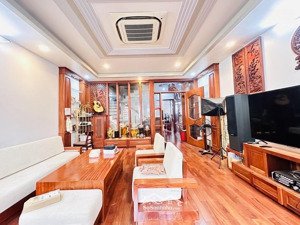 nhà mặt tiền trung mỹ tây 19-10m ra nguyễn ảnh thủ-q12-5x25 vuông vức-5tầng-tặng full nội thất xịn