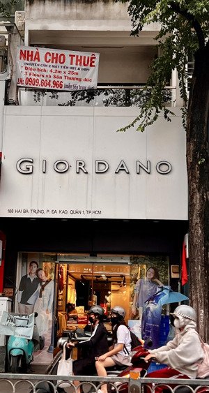 cho thuê nguyên căn nhà 2 mặt tiền đẹp