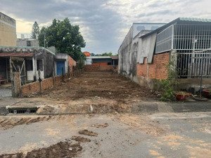 đất 107m2 ngay bệnh viện củ chi sát bên thị trấn củ chi, 780 triệu, sổ hồng riêng dân cư đông đúc