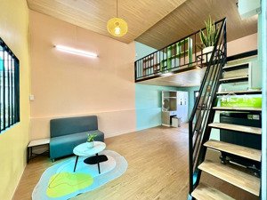 cho thuê căn hộ gác cao 1m8, thiết kế vintage, rộng 45m2, bancol to,ngay cầu vượt 3 tháng 2 quận 10